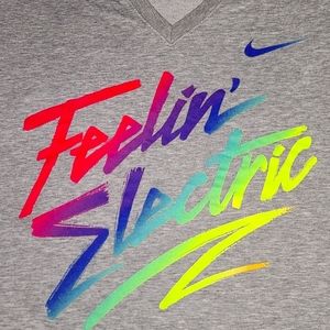 Women's V-neck Nike Drifit T-shirt Medium